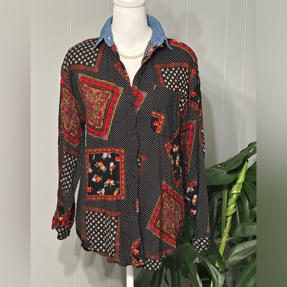 Vintage Pennylane  100% Cotton multi color button down shirt.